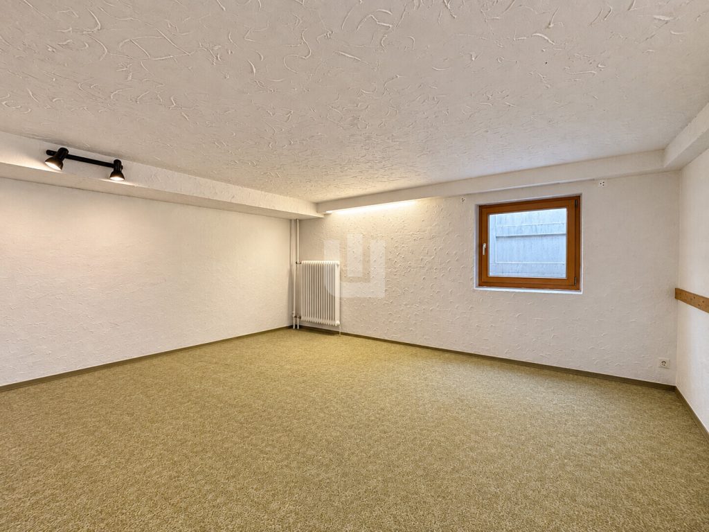 Immobilienangebot - Emmering - Alle - WINDISCH - Schönes Reihenhaus mit loftartigem Dachgeschoss, Sauna und jeder Menge Potenzial!