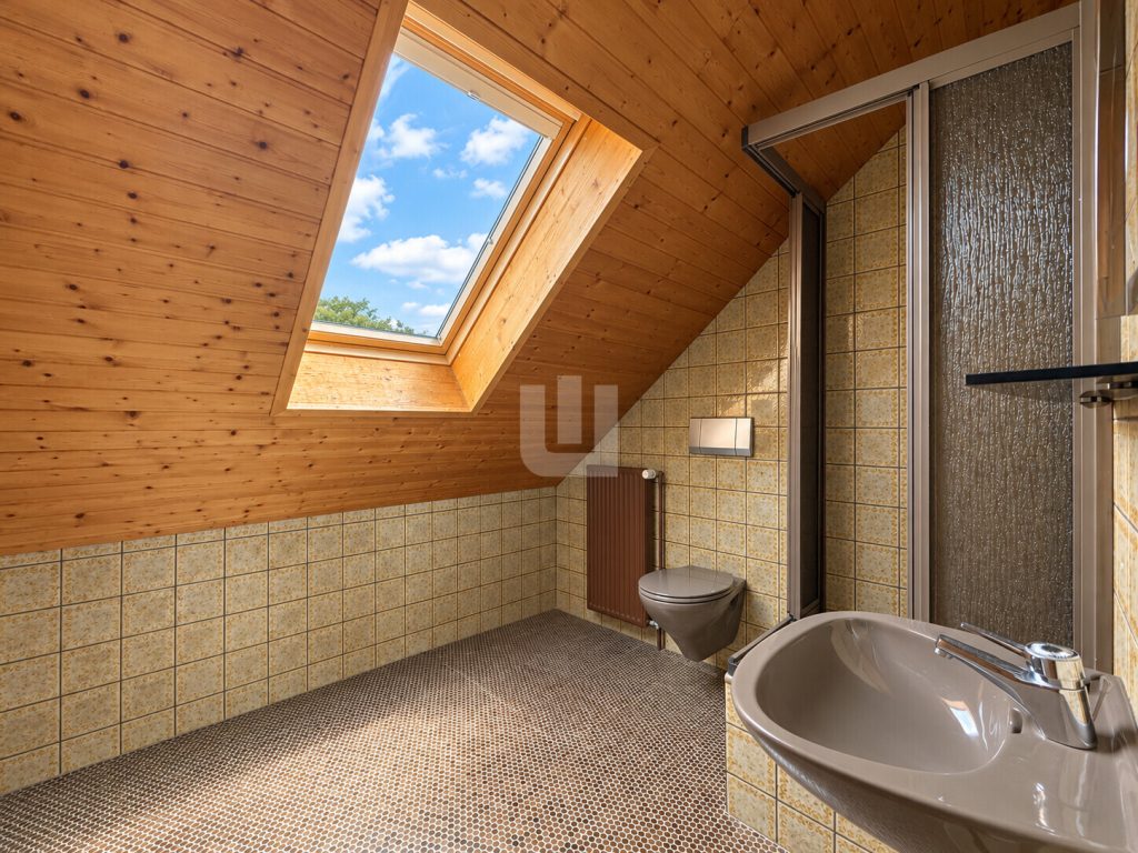 Immobilienangebot - Emmering - Alle - WINDISCH - Schönes Reihenhaus mit loftartigem Dachgeschoss, Sauna und jeder Menge Potenzial!