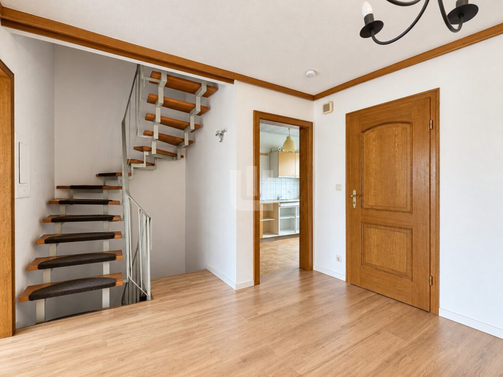 Immobilienangebot - Emmering - Alle - WINDISCH - Schönes Reihenhaus mit loftartigem Dachgeschoss, Sauna und jeder Menge Potenzial!
