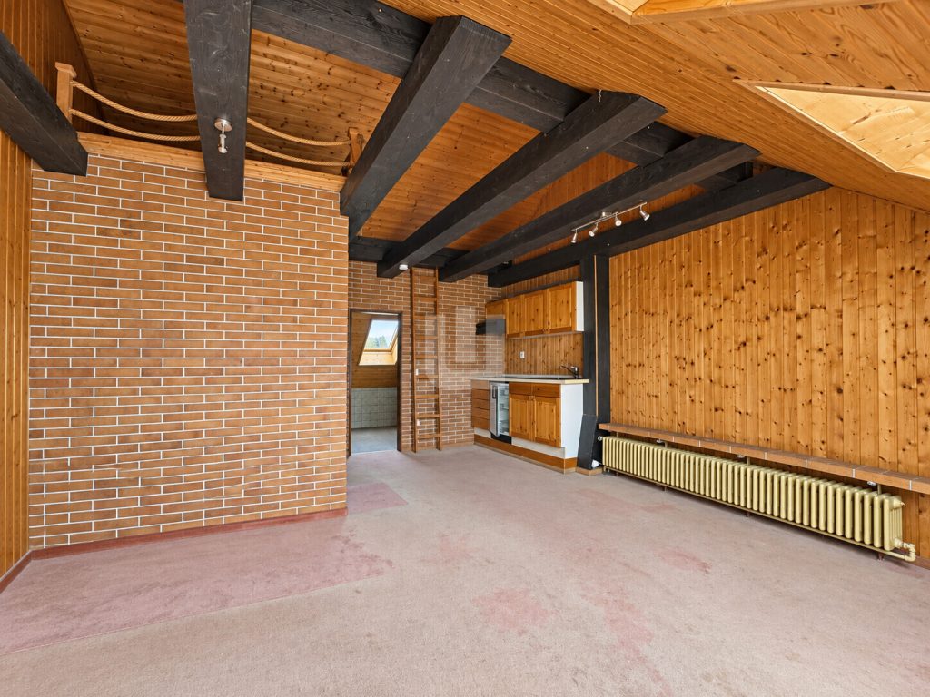 Immobilienangebot - Emmering - Alle - WINDISCH - Schönes Reihenhaus mit loftartigem Dachgeschoss, Sauna und jeder Menge Potenzial!