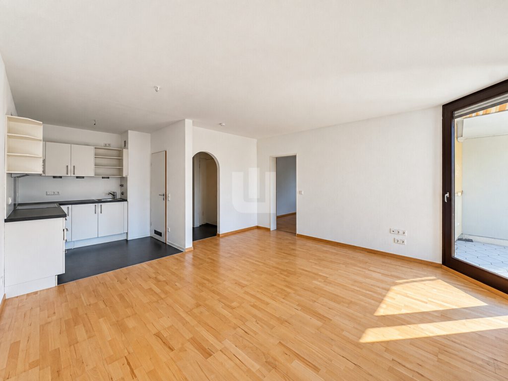 Immobilienangebot - Puchheim - Alle - WINDISCH - Ansprechende 2-Zi.-Wohnung mit Westbalkon in umfassend modernisierter Wohnanlage - frei!