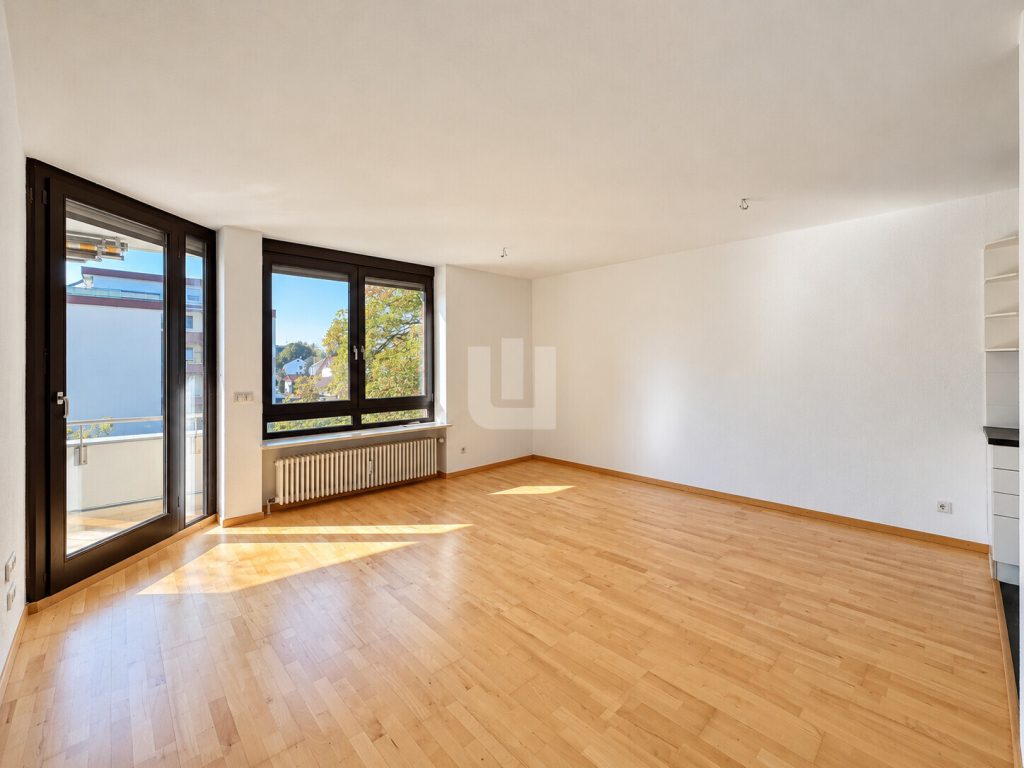 Immobilienangebot - Puchheim - Alle - WINDISCH - Ansprechende 2-Zi.-Wohnung mit Westbalkon in umfassend modernisierter Wohnanlage - frei!