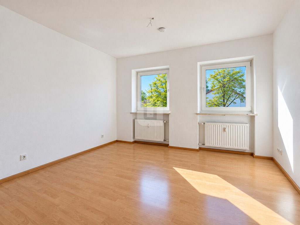 Immobilienangebot - München - Alle - WINDISCH - Modern renovierte 2-Zimmer Wohnung mit perfektem Grundriss nahe BMW "FIZ" - bezugsfrei