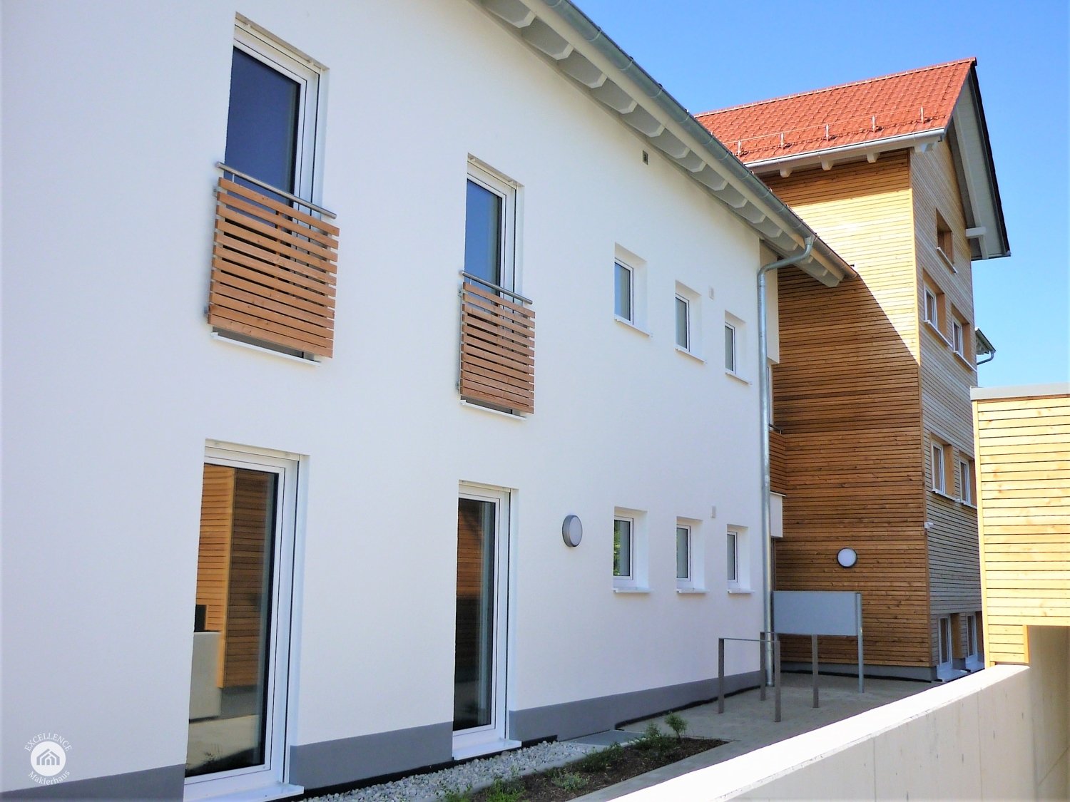 Immobilienangebot - Hurlach - Alle - *Willkommen* Erstbezug in wunderschöne 2-Zimmer-Wohnung mit Balkon, Aufzug, TG und Außenstellplatz