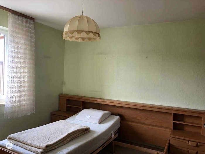 Immobilienangebot - Zusmarshausen / Wollbach - Alle - Küss mich wach!
Charmantes Häuschen sucht einfallsreichen Liebhaber zwecks engerer Bindung!