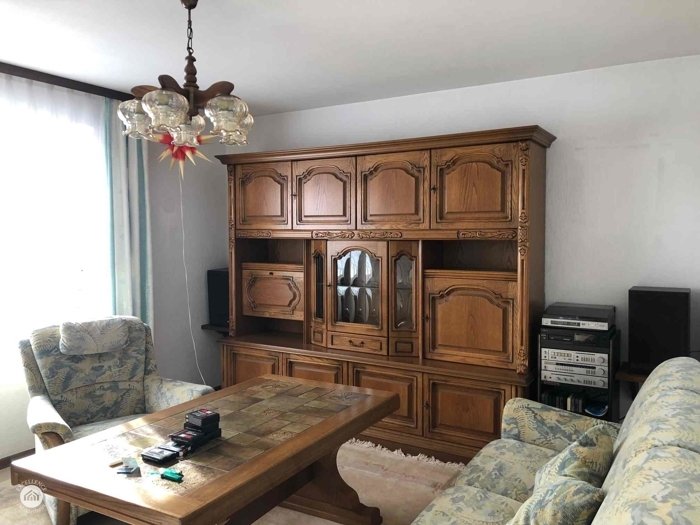 Immobilienangebot - Zusmarshausen / Wollbach - Alle - Küss mich wach!
Charmantes Häuschen sucht einfallsreichen Liebhaber zwecks engerer Bindung!