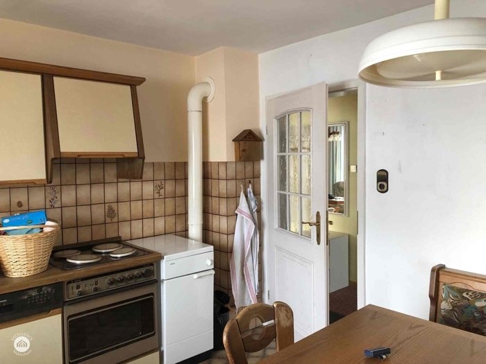 Immobilienangebot - Zusmarshausen / Wollbach - Alle - Küss mich wach!
Charmantes Häuschen sucht einfallsreichen Liebhaber zwecks engerer Bindung!