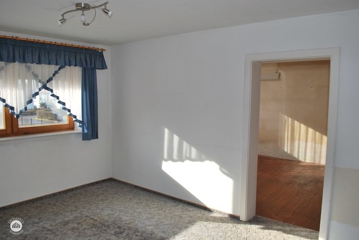 Immobilienangebot - Lauingen (Donau) - Alle - renovierungsbedürftige Doppelhaushälfte mit ganz besonderem Flair