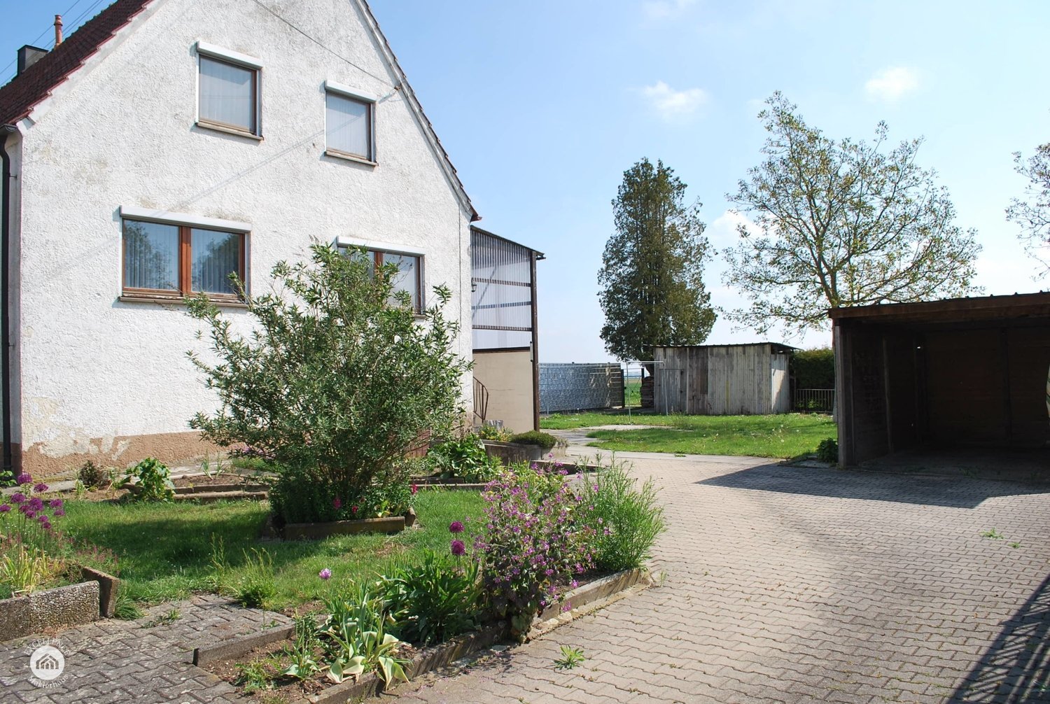 Immobilienangebot - Lauingen (Donau) - Alle - renovierungsbedürftige Doppelhaushälfte mit ganz besonderem Flair