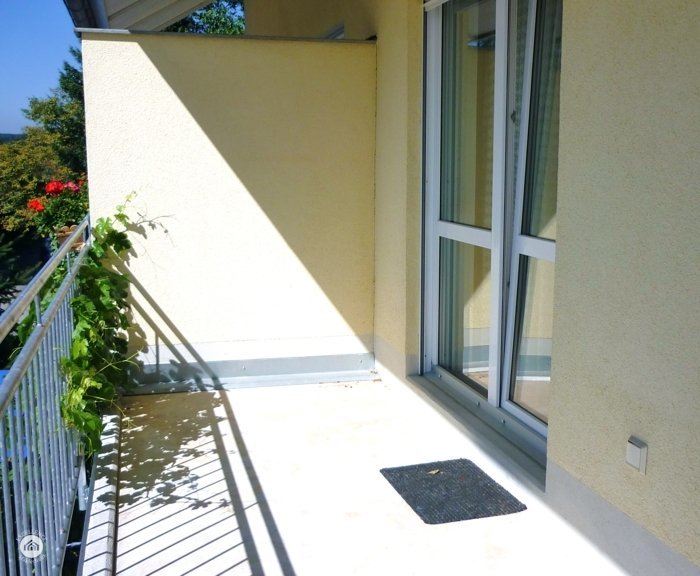 Immobilienangebot - Fischach - Alle - *Willkommen zu Hause* Großzügiges Reihenmittelhaus in Split-Level Stil mit Garage in toller Lage