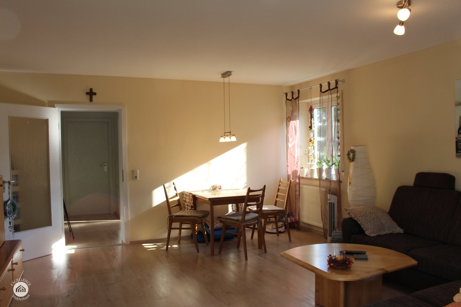 Immobilienangebot - Günzburg - Alle - Wunderschöne Zweizimmerwohnung mit Balkon und Garage in top Wohnanlage