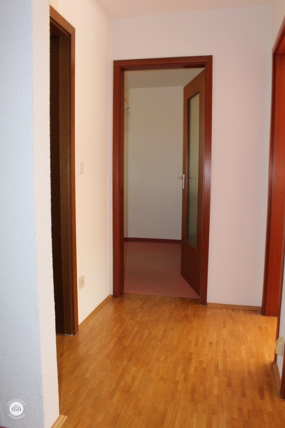 Immobilienangebot - Schwabach / Wolkersdorf - Alle - Home sweet home
Man lebt nur einmal - wir zeigen Ihnen wo! RMH in ruhiger Lage in Top Zustand