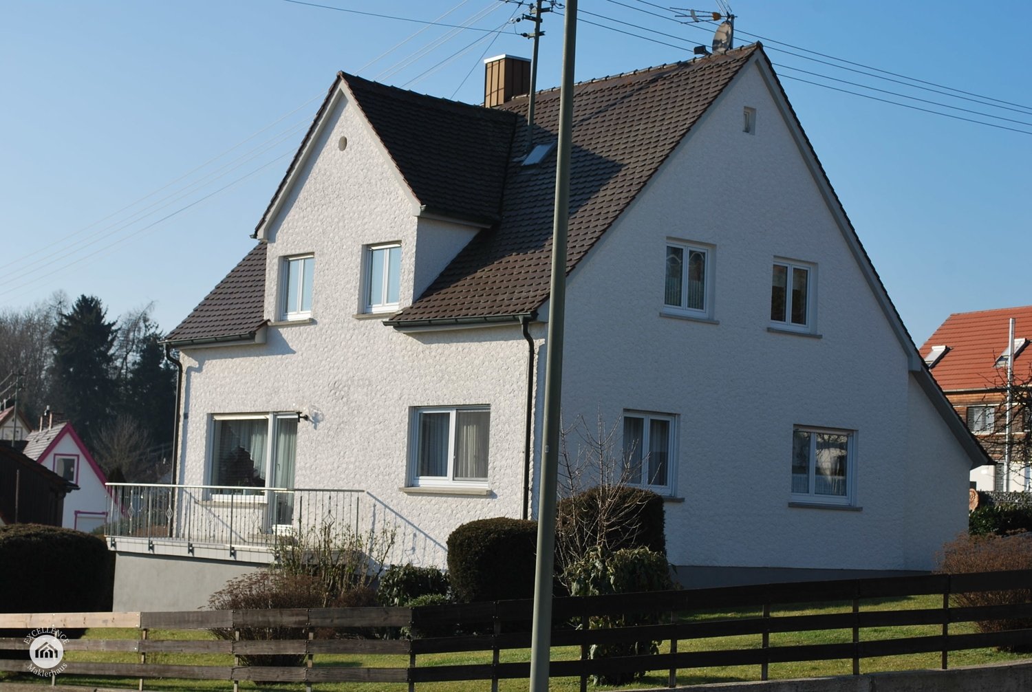 Immobilienangebot - Bibertal / Bühl - Alle - reizendes Einfamilienhaus mit Doppelgarage und großem Garten