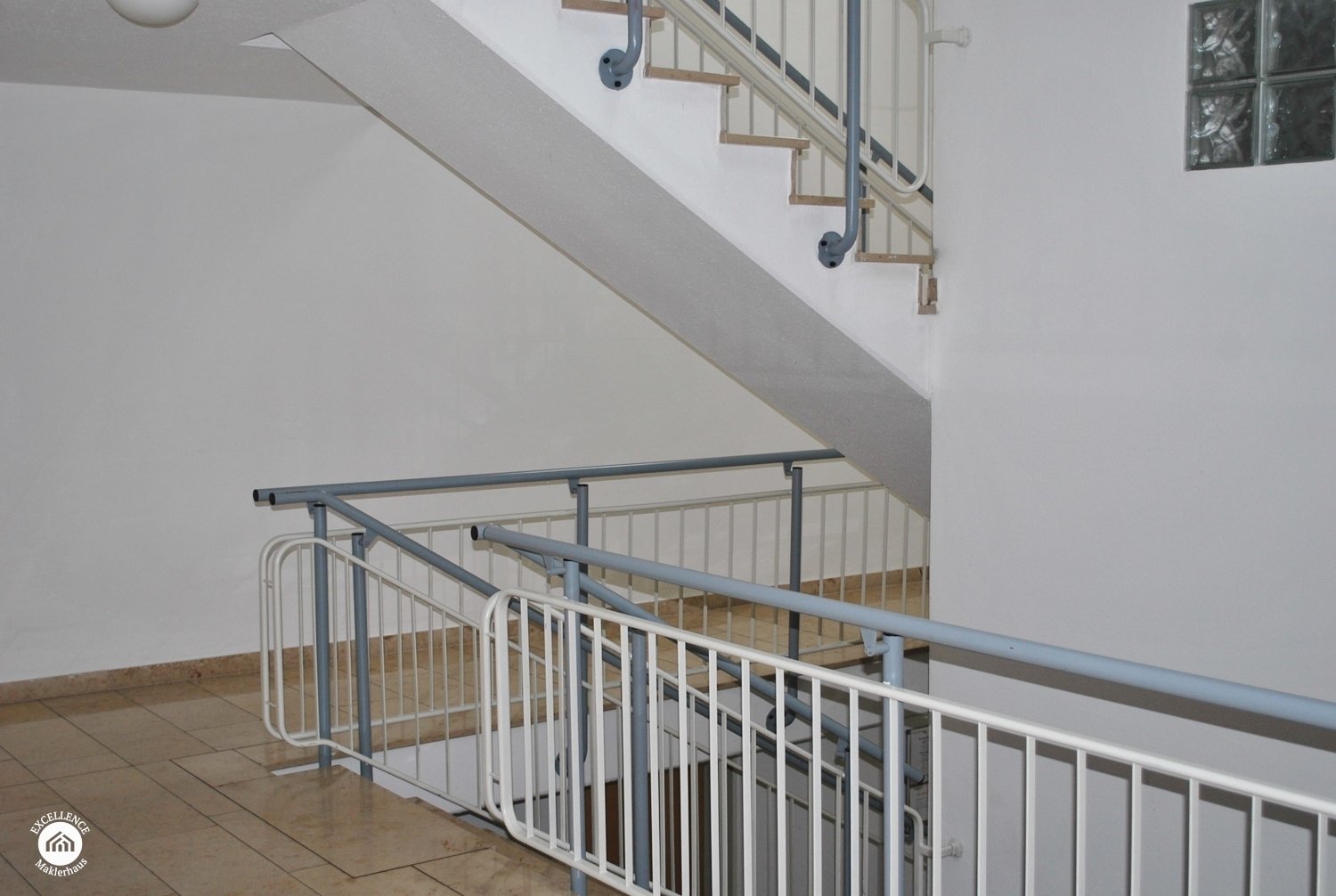 Immobilienangebot - Leipheim - Alle - wunderbare Kapitalanlage! 2-Zimmer-Wohnung mit Balkon und Tiefgarage