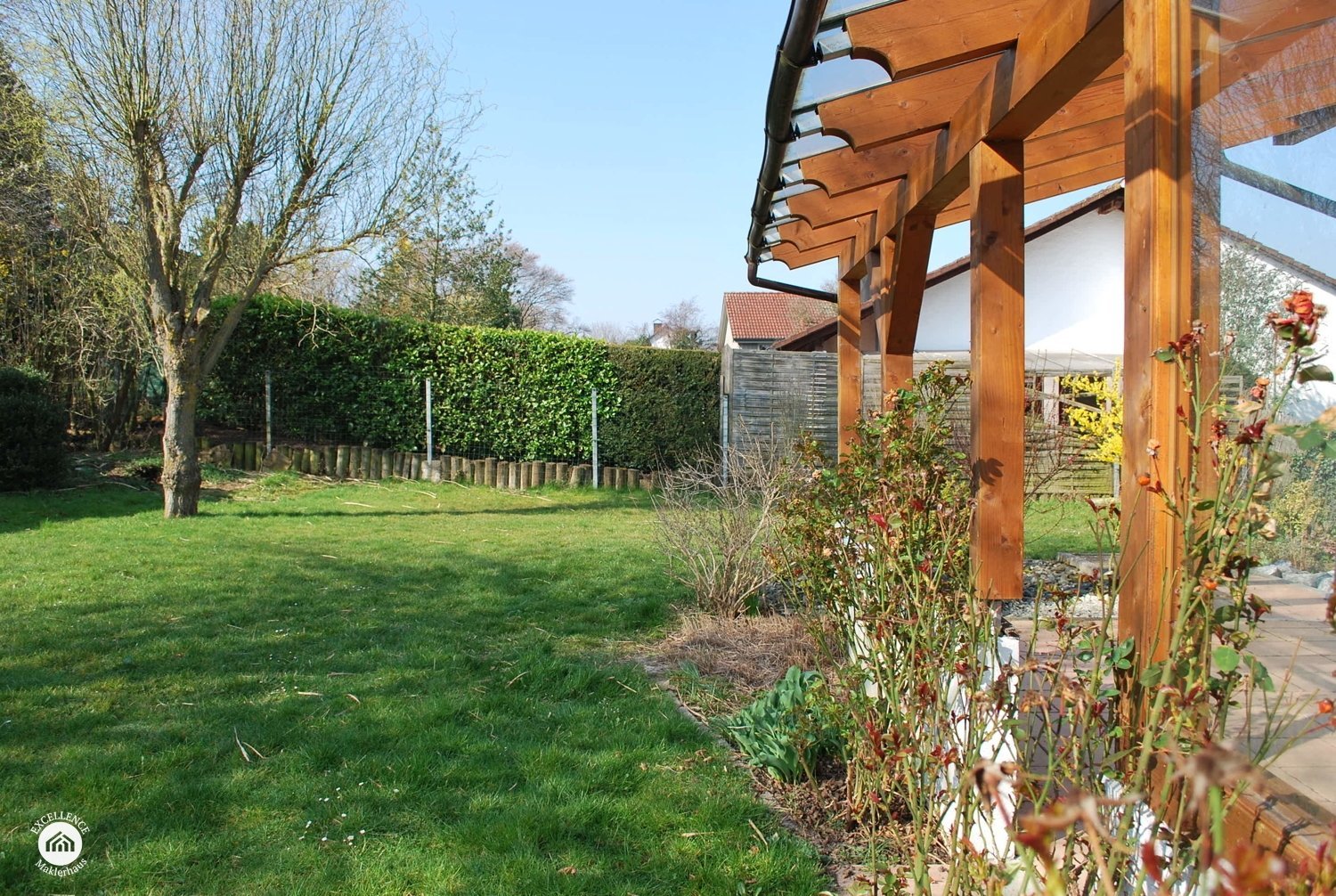 Immobilienangebot - Bibertal / Bühl - Alle - wunderschönes Reihenendhaus mit Doppelgarage und tollem Garten in ruhiger Lage von Bühl