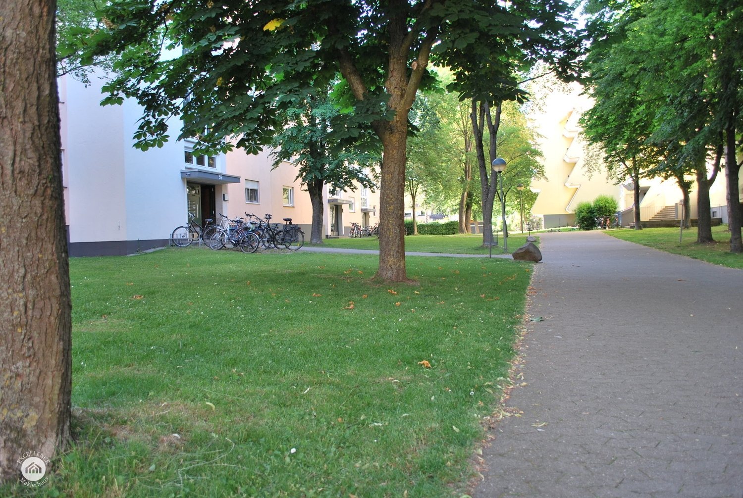 Immobilienangebot - Günzburg - Alle - wunderbare Kapitalanlage - 3-Zimmer-Wohnung mit Balkon und Stellplatz