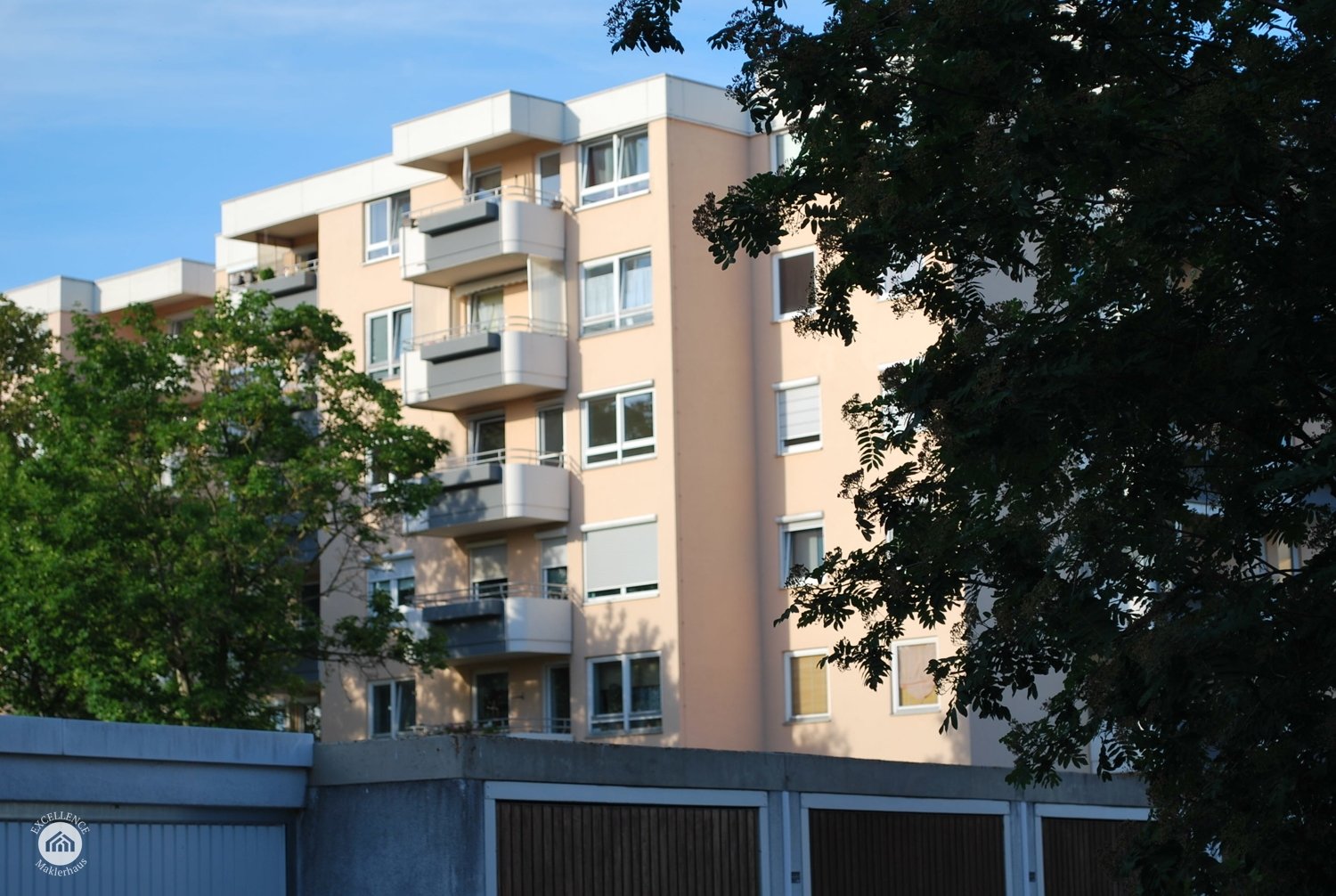 Immobilienangebot - Günzburg - Alle - wunderbare Kapitalanlage - 3-Zimmer-Wohnung mit Balkon und Stellplatz