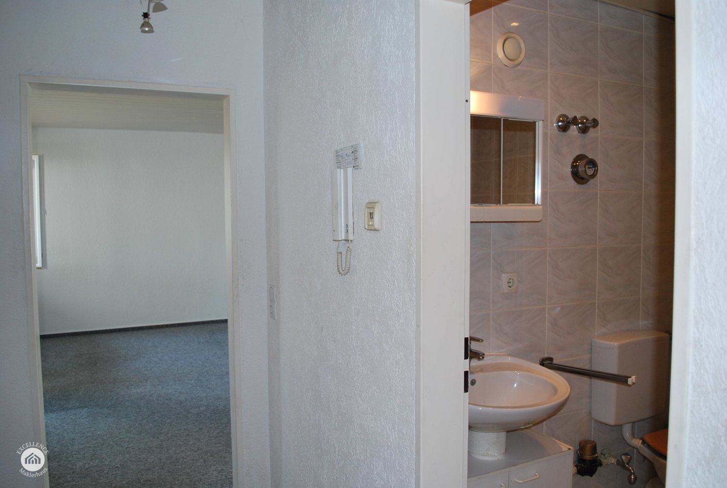 Immobilienangebot - Neu-Ulm / Pfuhl - Alle - 1-Zimmer-Wohnung in Pfuhl - ideal für Singles, Studenten oder als Kapitalanlage