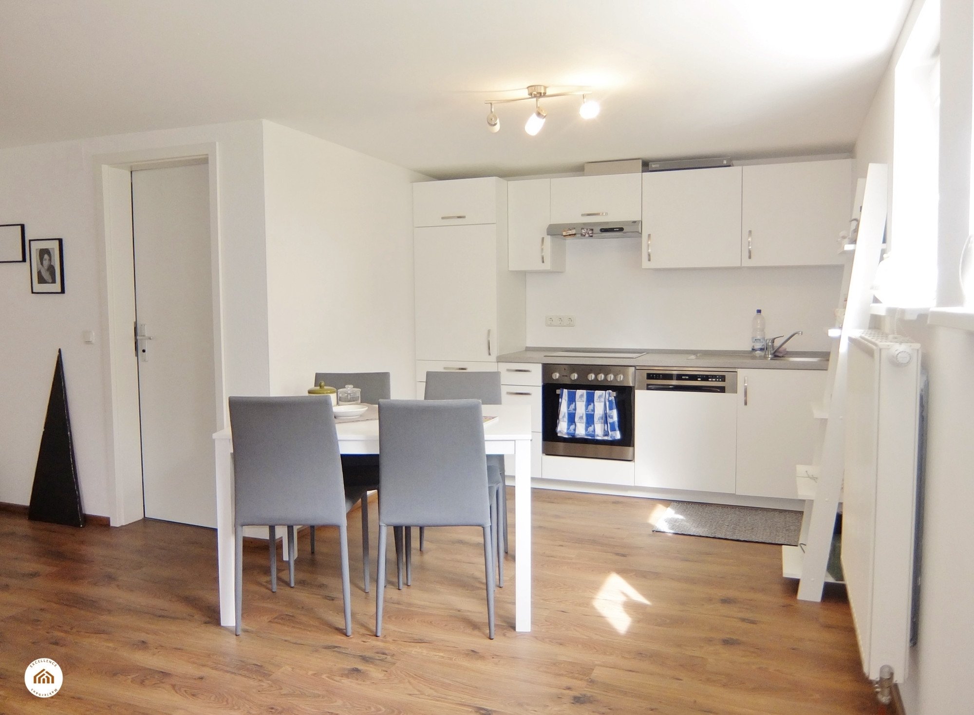 Immobilienangebot - Kempten / Halde - Alle - Chice Soutterain-Wohnung für Pendler und Singles!
Einbauküche - Top Lage in Kempten!