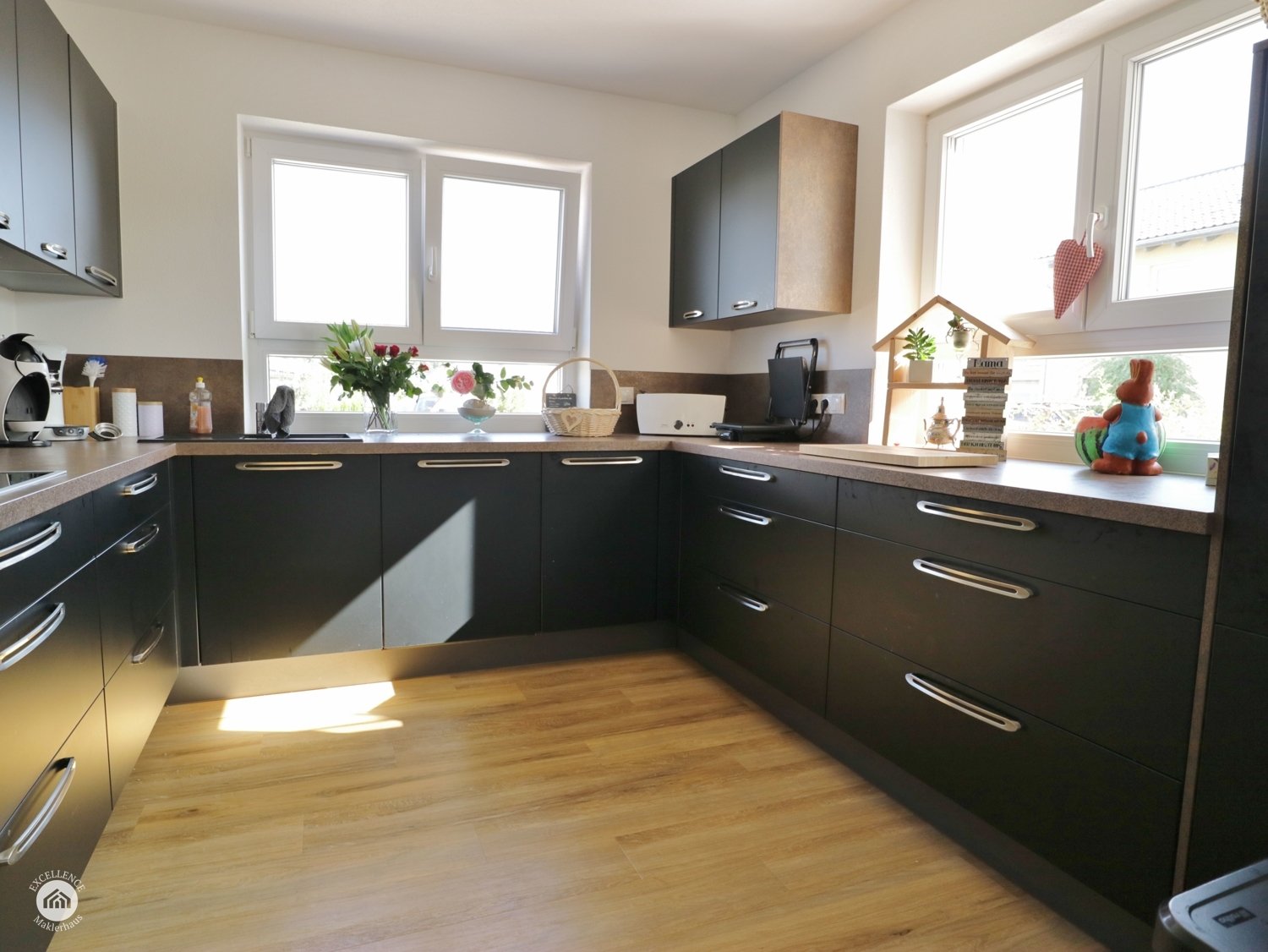 Immobilienangebot - Lautrach - Alle - Wohnen DE LUXE - 4- Zimmer-Erdgeschoss-Wohnung mit Garten in Lautrach!