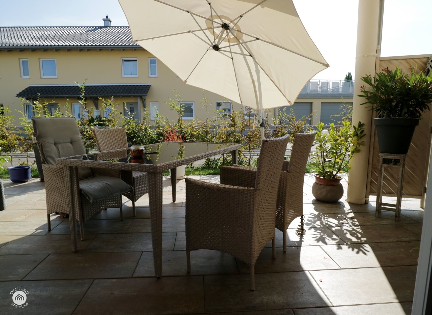Immobilienangebot - Lautrach - Alle - Wohnen DE LUXE - 4- Zimmer-Erdgeschoss-Wohnung mit Garten in Lautrach!