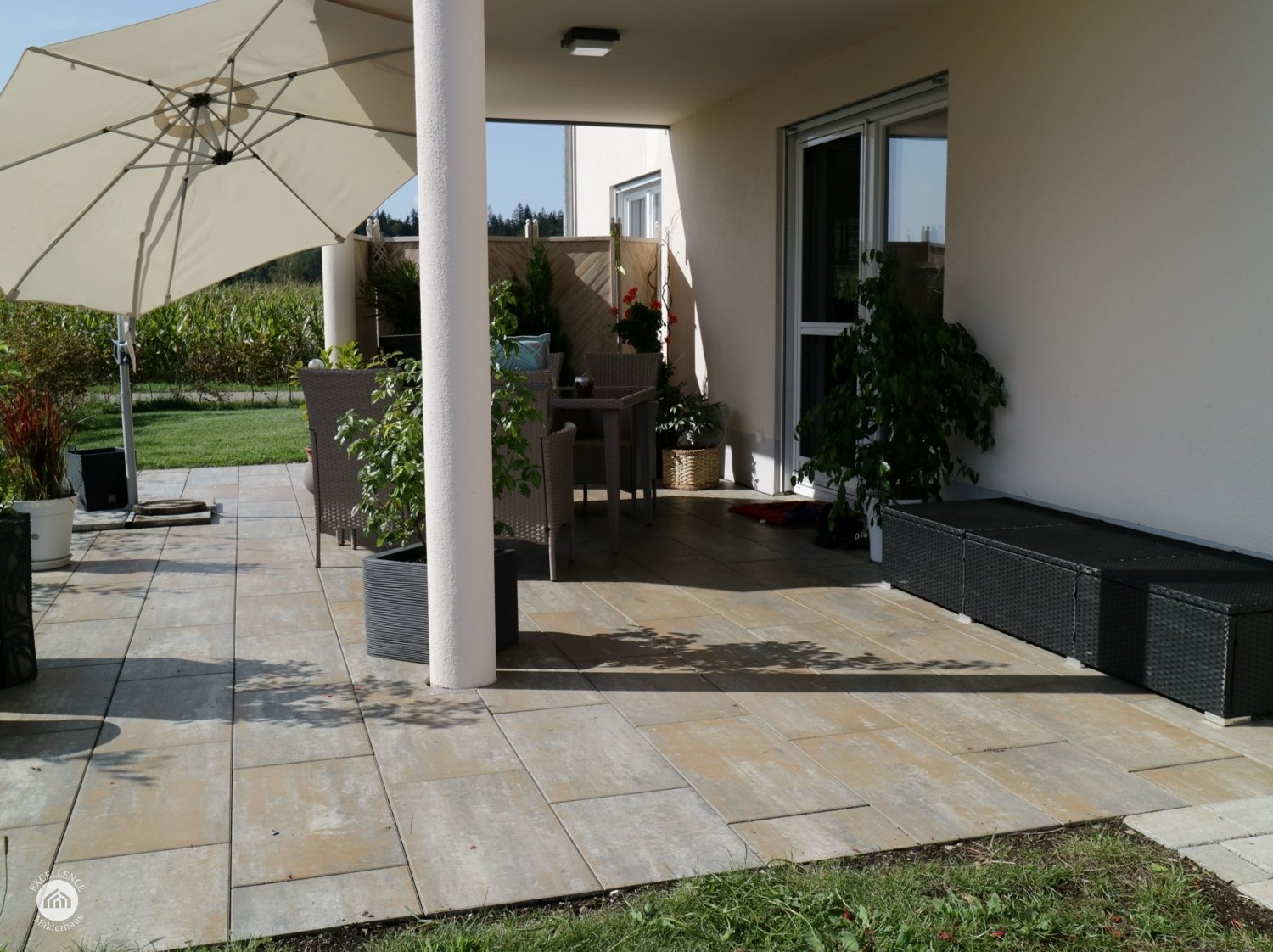 Immobilienangebot - Lautrach - Alle - Wohnen DE LUXE - 4- Zimmer-Erdgeschoss-Wohnung mit Garten in Lautrach!