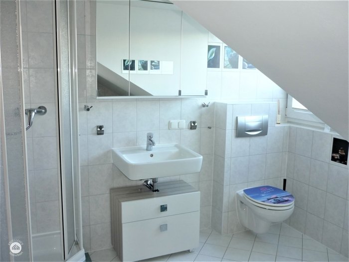 Immobilienangebot - Königsbrunn - Alle - *Wohnen mit Ausblick* Wunderschöne Wohnung mit EBK und 2 Balkonen im 4.OG ohne Aufzug in Top-Lage