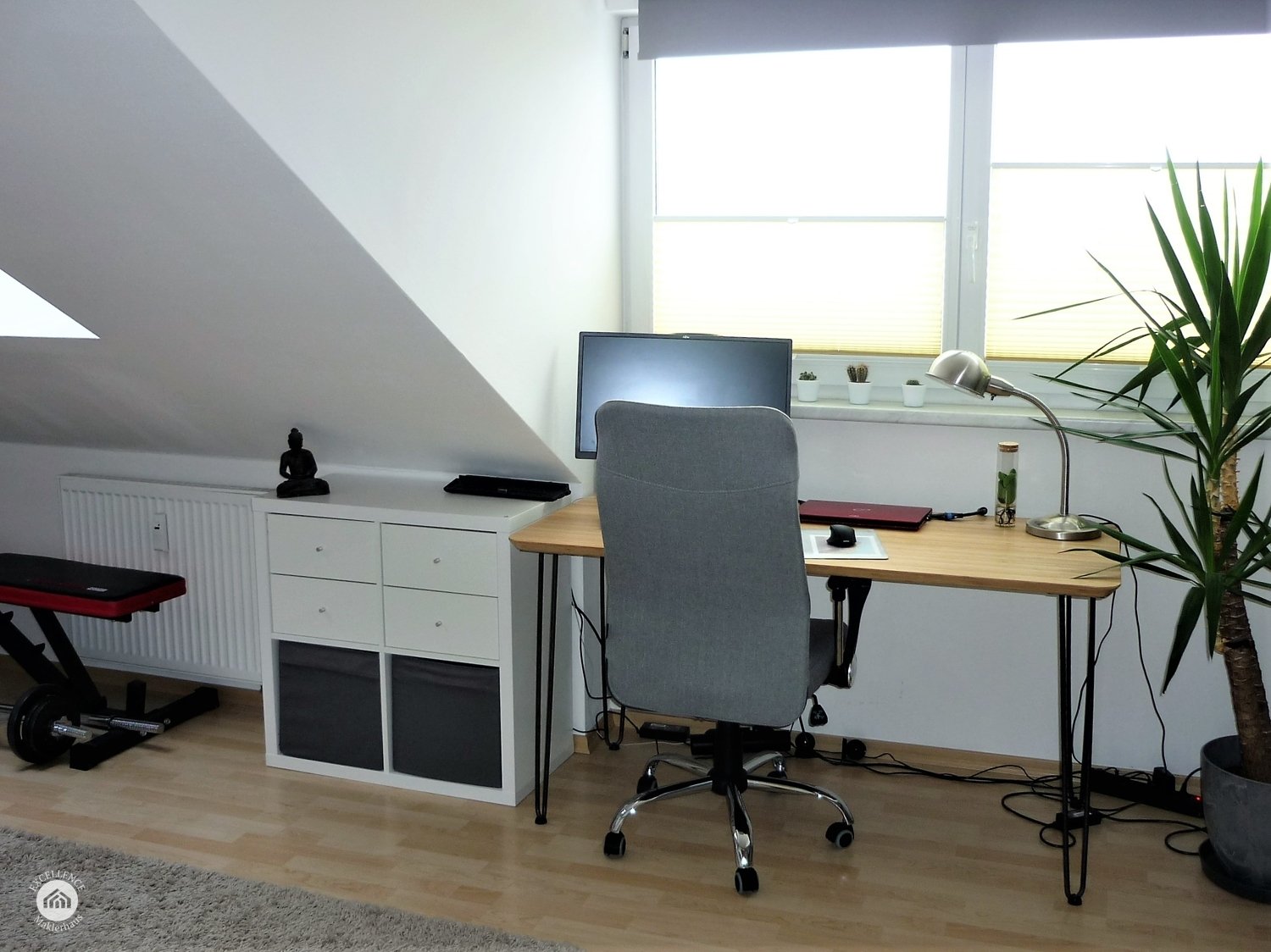 Immobilienangebot - Königsbrunn - Alle - *Wohnen mit Ausblick* Wunderschöne Wohnung mit EBK und 2 Balkonen im 4.OG ohne Aufzug in Top-Lage
