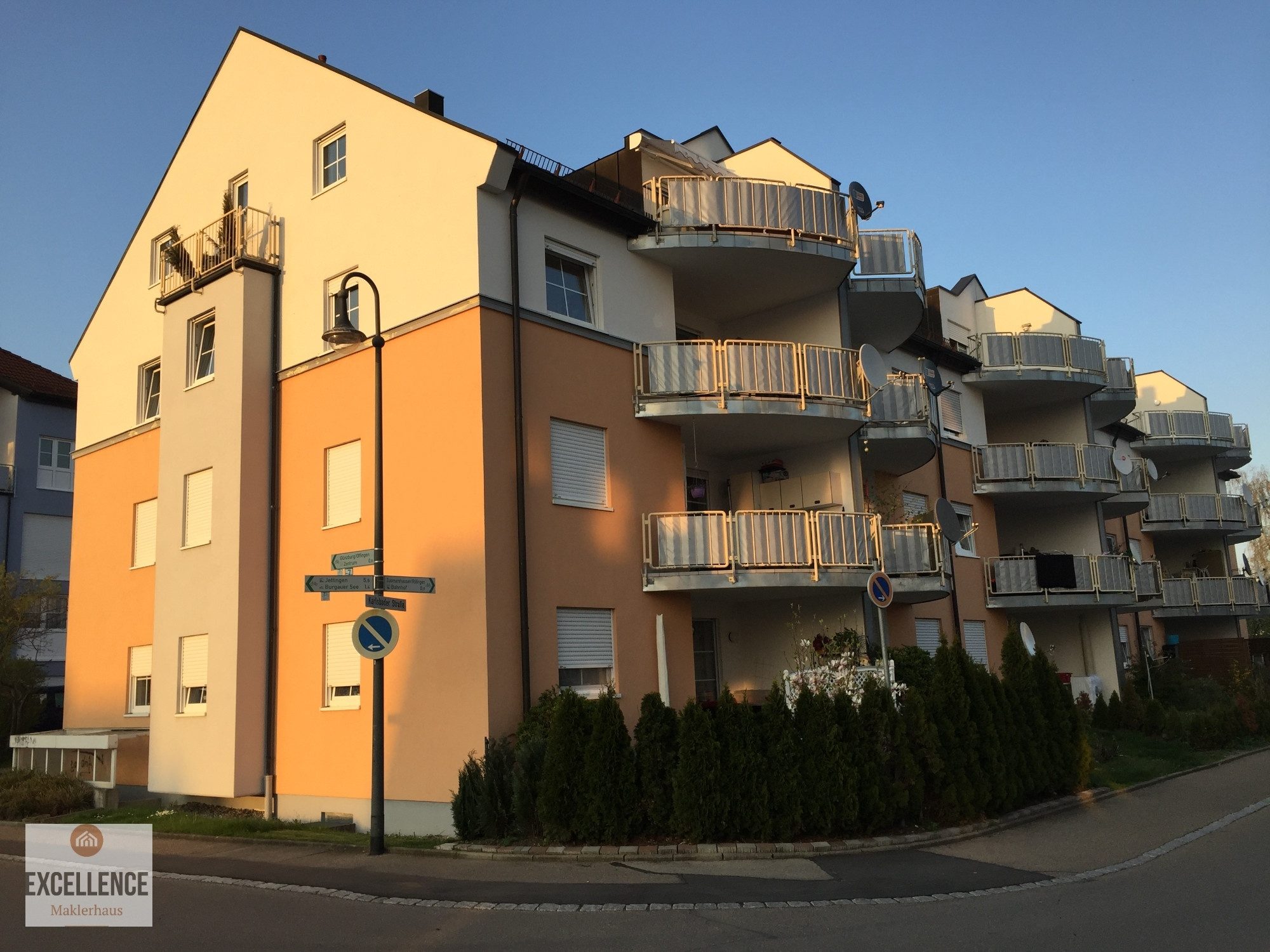 Immobilienangebot - Burgau - Alle - *Reserviert* Die perfekte Kapitalanlage 
Tolle 3 Zimmer Wohnung mit Balkon und Stellplatz