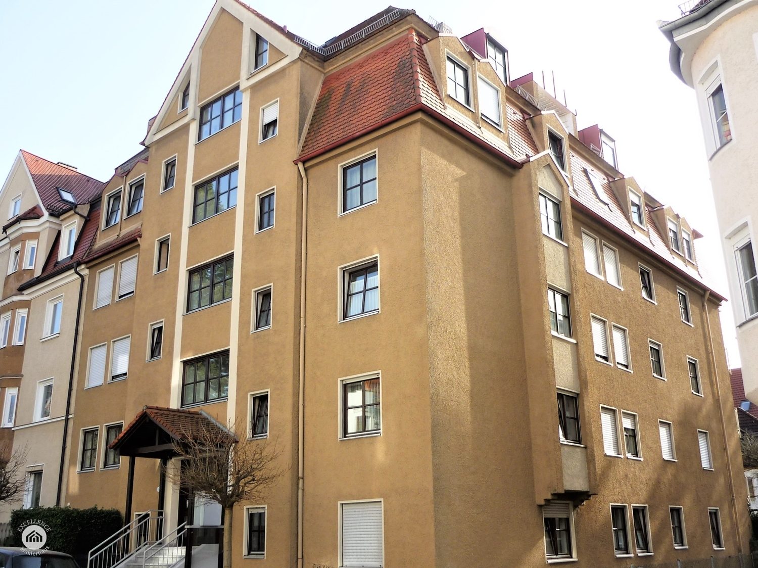 Immobilienangebot - Augsburg / Göggingen - Alle - *Top Anlage mit Weitblick*
Nicht alltägliche Wohlfühlwohnung mit Balkon und Tiefgarage