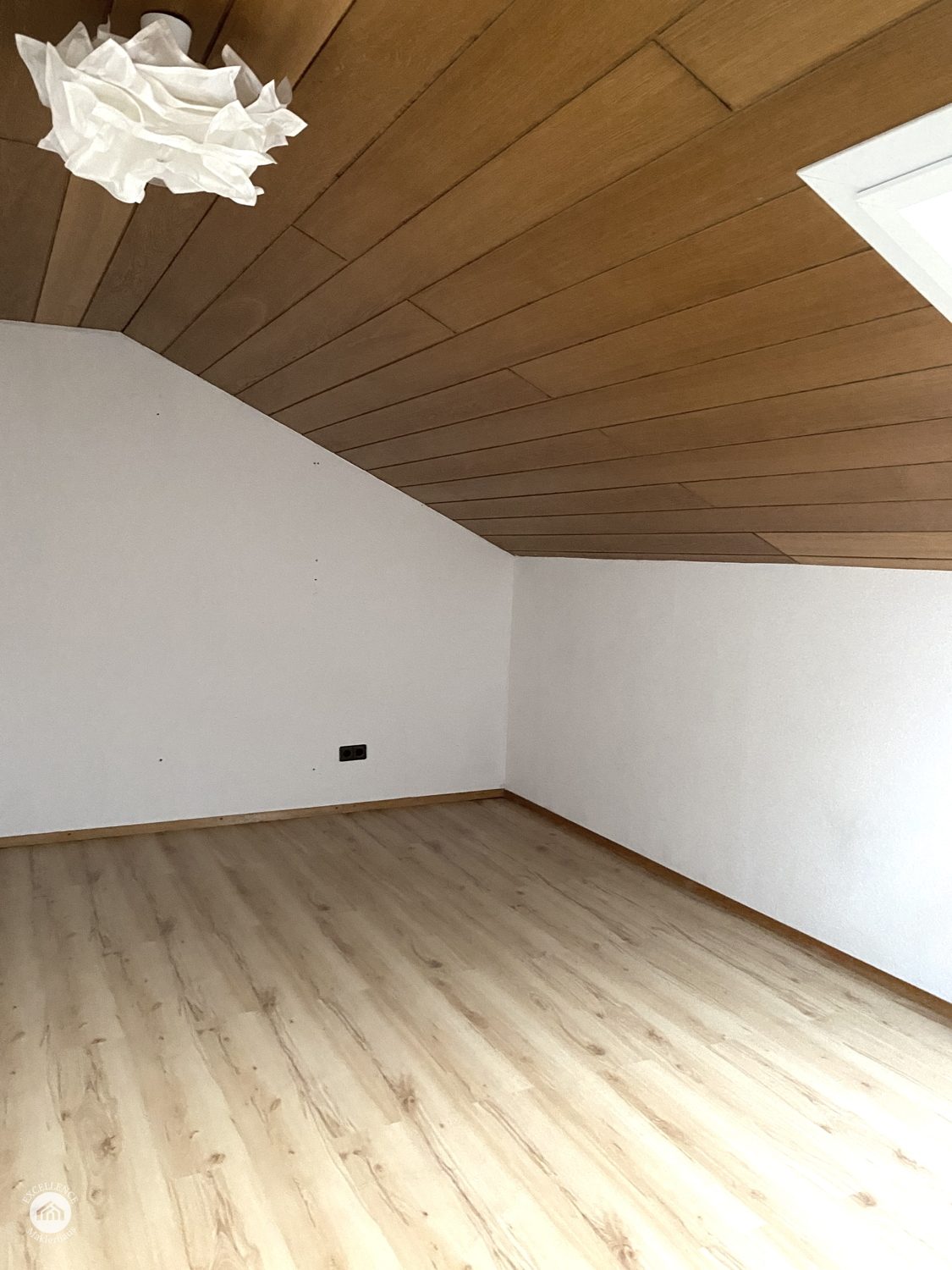 Immobilienangebot - Langenau / Albeck - Alle - Dreizimmer Dachgeschosswohnung mit Gemeinschaftsgarten