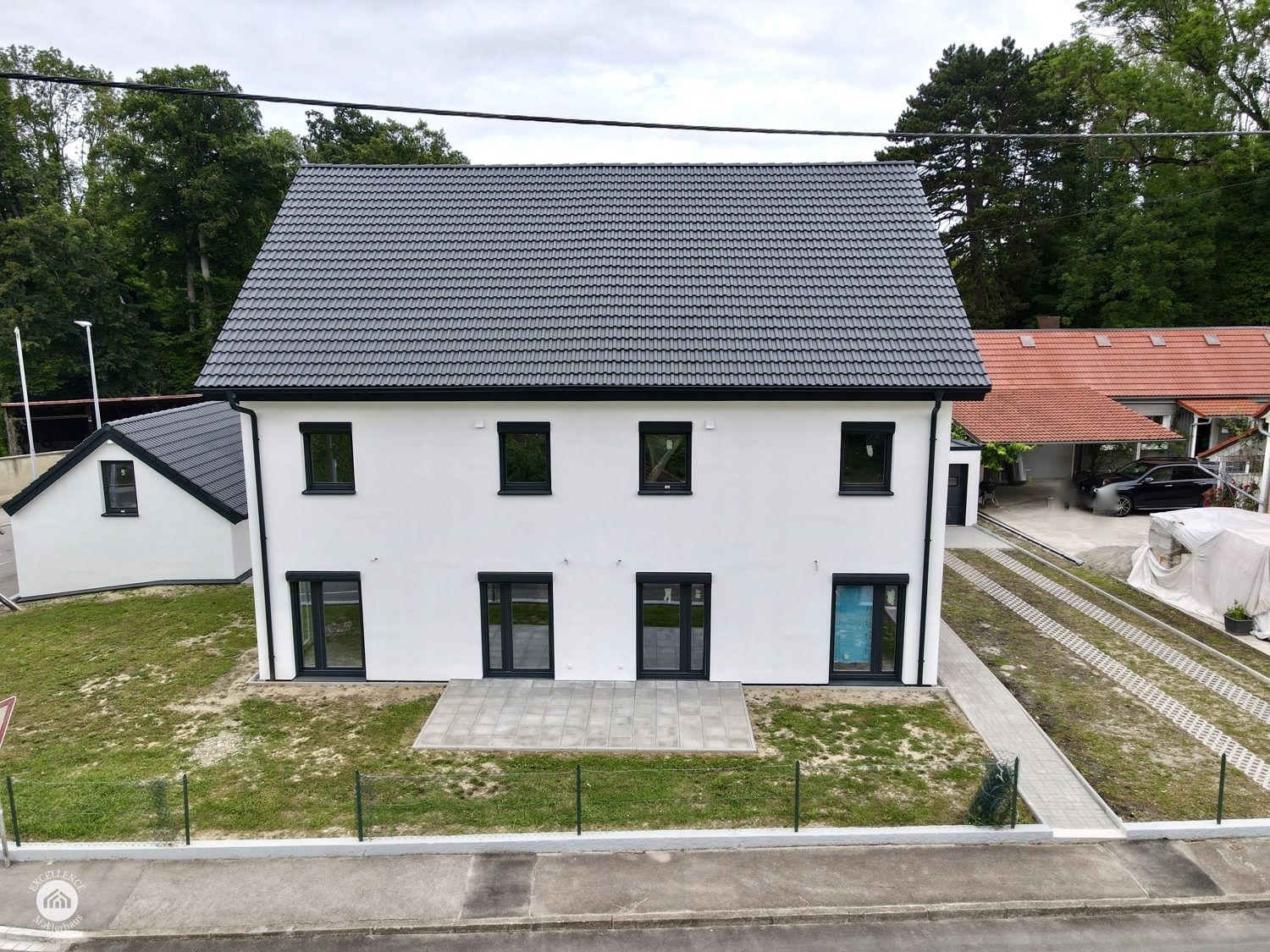Immobilienangebot - Burtenbach - Alle - WOHNGLÜCK in Burtenbach - KÄUFERPROVISIONSFREI
Neue Doppelhaushälfte mit Südterrasse und Garage