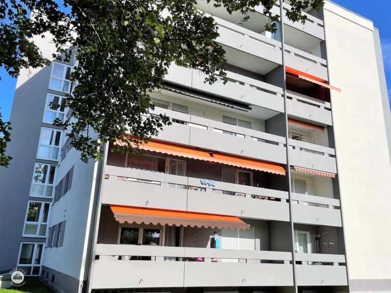Immobilienangebot - Aichach - Alle - Wunderschöne Wohnung mit 2 Balkonen in Top Lage sucht Investor mit Weitblick oder für Eigenbezieher