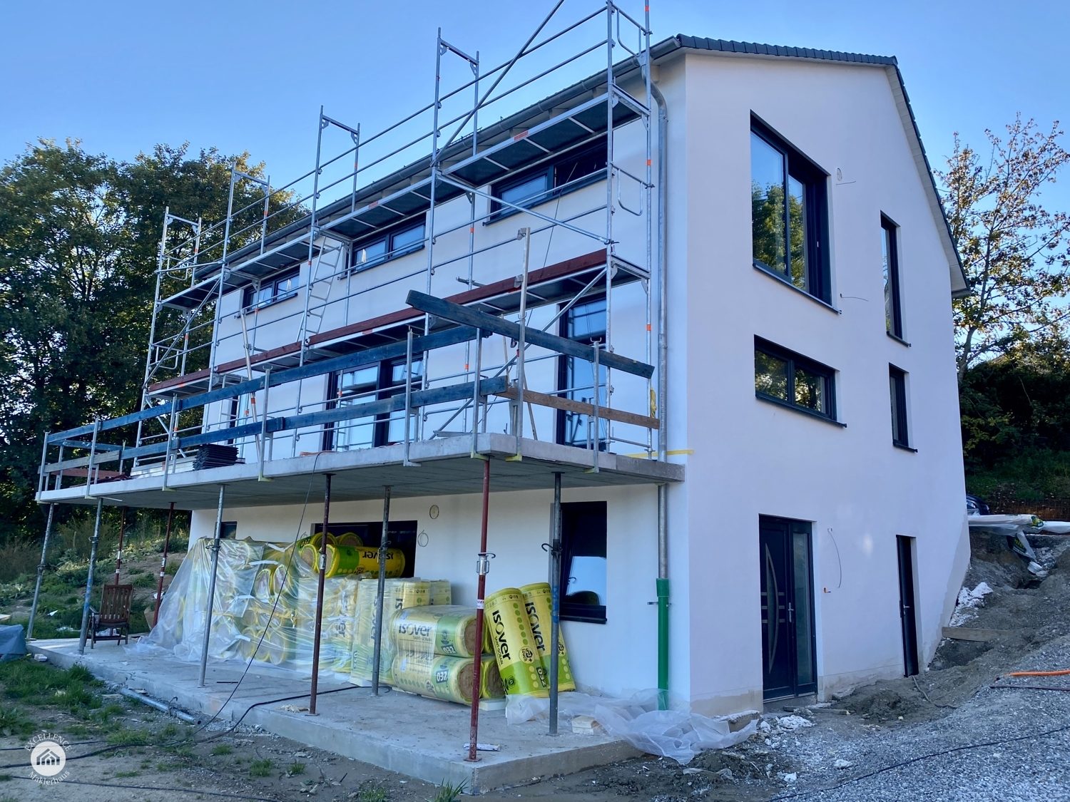 Immobilienangebot - Ebershausen - Alle - Neubau-Eigentumswohnung mit Balkon und zwei Außenstellplätzen