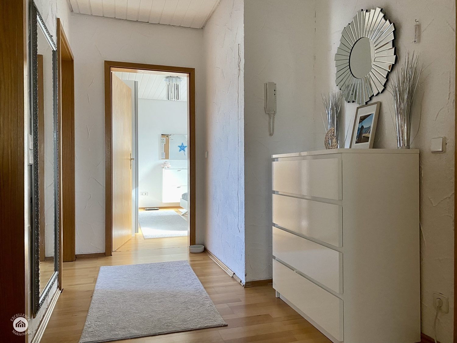 Immobilienangebot - Achstetten / Stetten - Alle - Gemütliche Vierzimmerwohnung mit Außenstellplatz