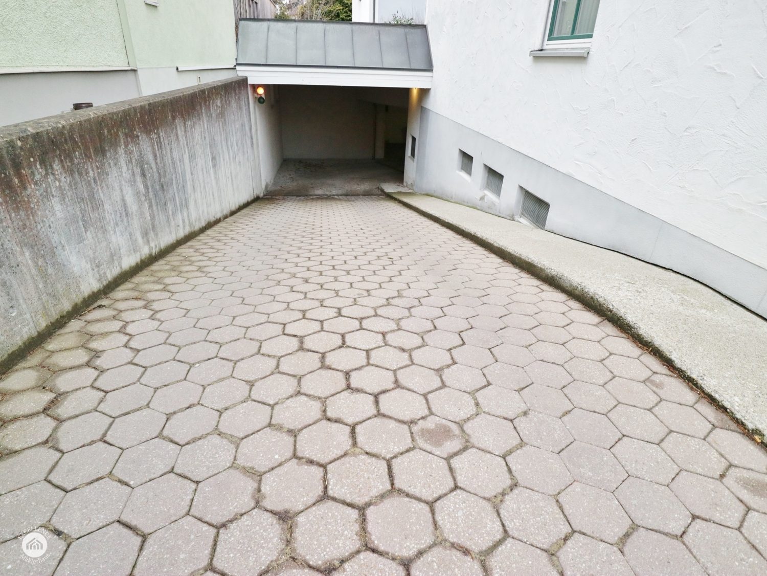 Immobilienangebot - Memmingen - Alle - ***PROVISIONSFREI***Tiefgaragen-Stellplatz zu verkaufen - zentrale Lage in Memmingen!