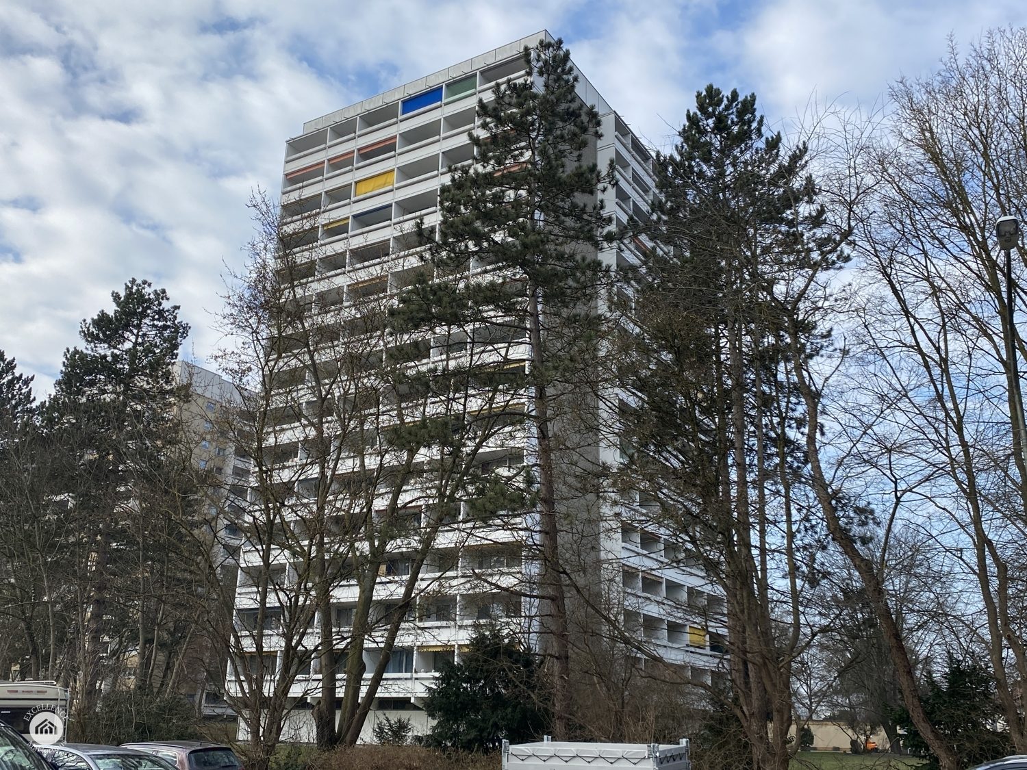 Immobilienangebot - Neu-Ulm - Alle - Willkommen in Ihrem neuen Investment! Dreizimmerwohnung mit drei Balkonen.