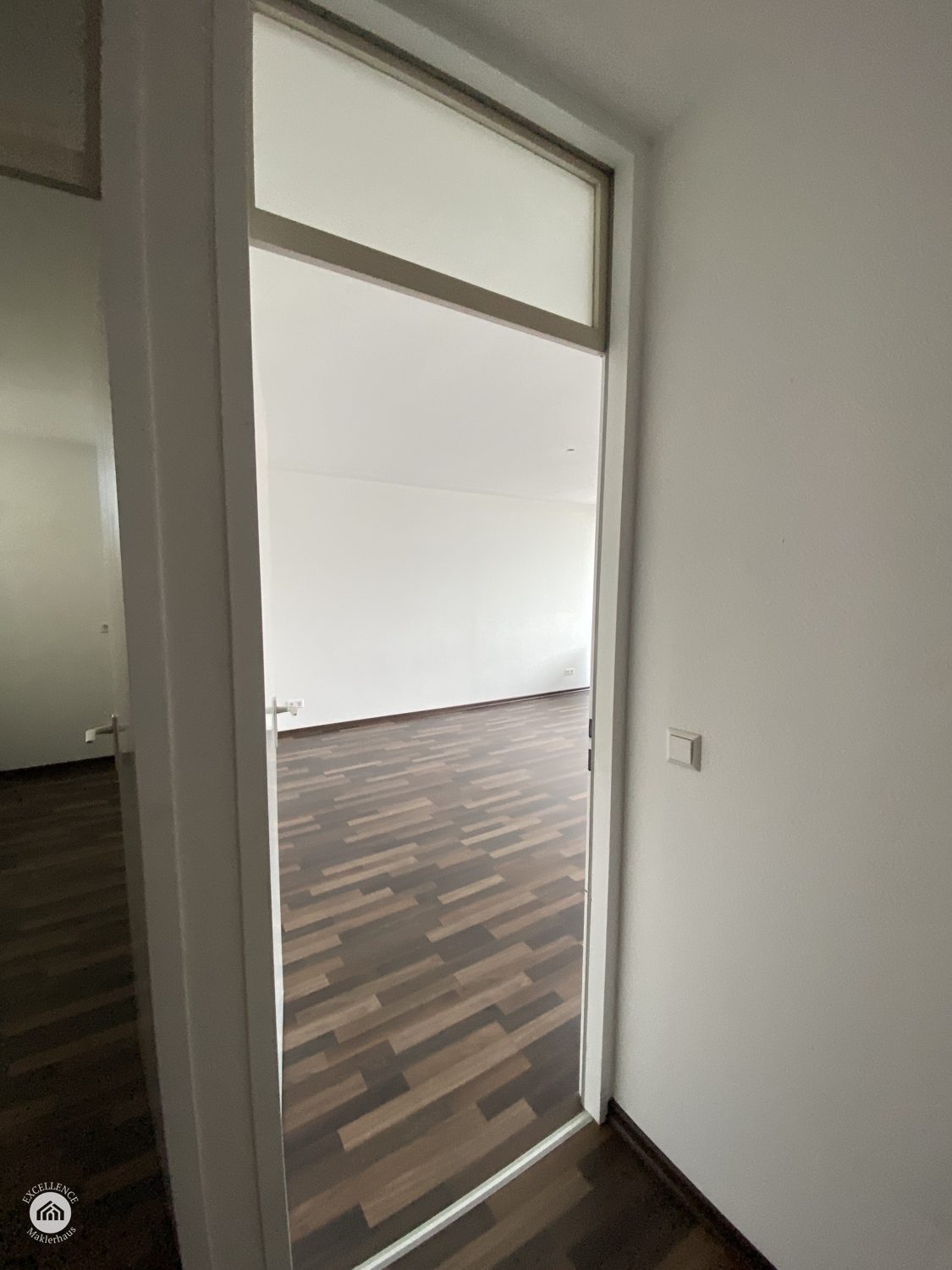 Immobilienangebot - Neu-Ulm - Alle - Willkommen in Ihrem neuen Investment! Dreizimmerwohnung mit drei Balkonen.