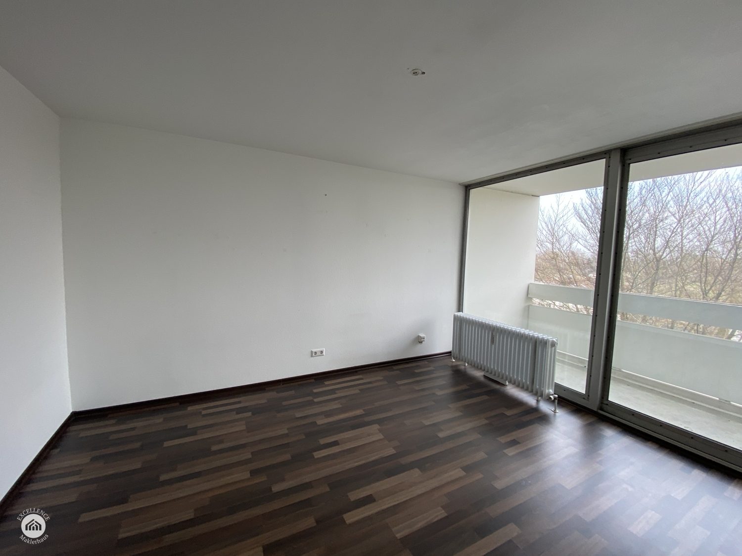 Immobilienangebot - Neu-Ulm - Alle - Willkommen in Ihrem neuen Investment! Dreizimmerwohnung mit drei Balkonen.
