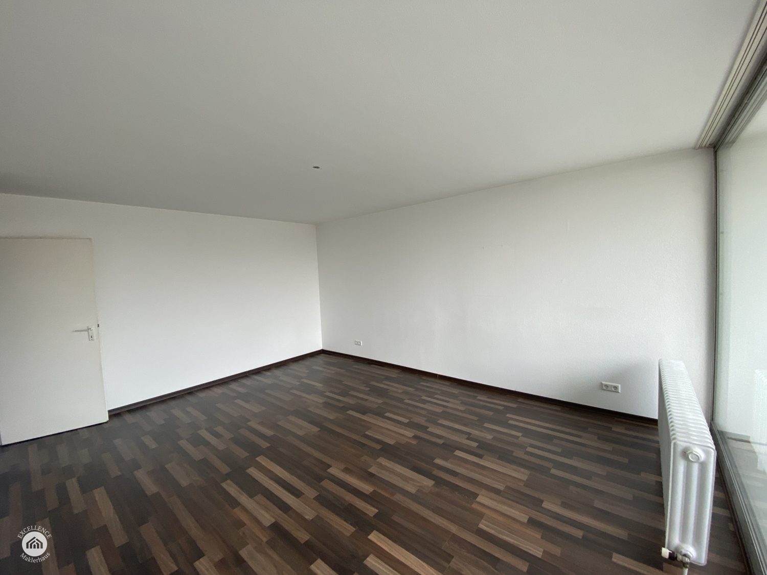 Immobilienangebot - Neu-Ulm - Alle - Willkommen in Ihrem neuen Investment! Dreizimmerwohnung mit drei Balkonen.