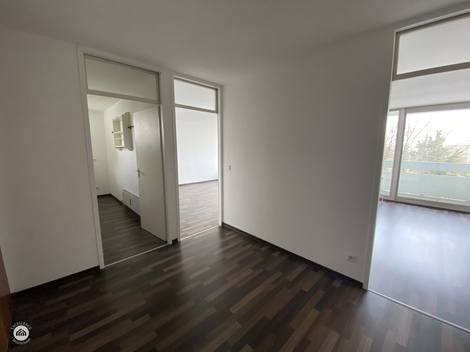 Immobilienangebot - Neu-Ulm - Alle - Willkommen in Ihrem neuen Investment! Dreizimmerwohnung mit drei Balkonen.
