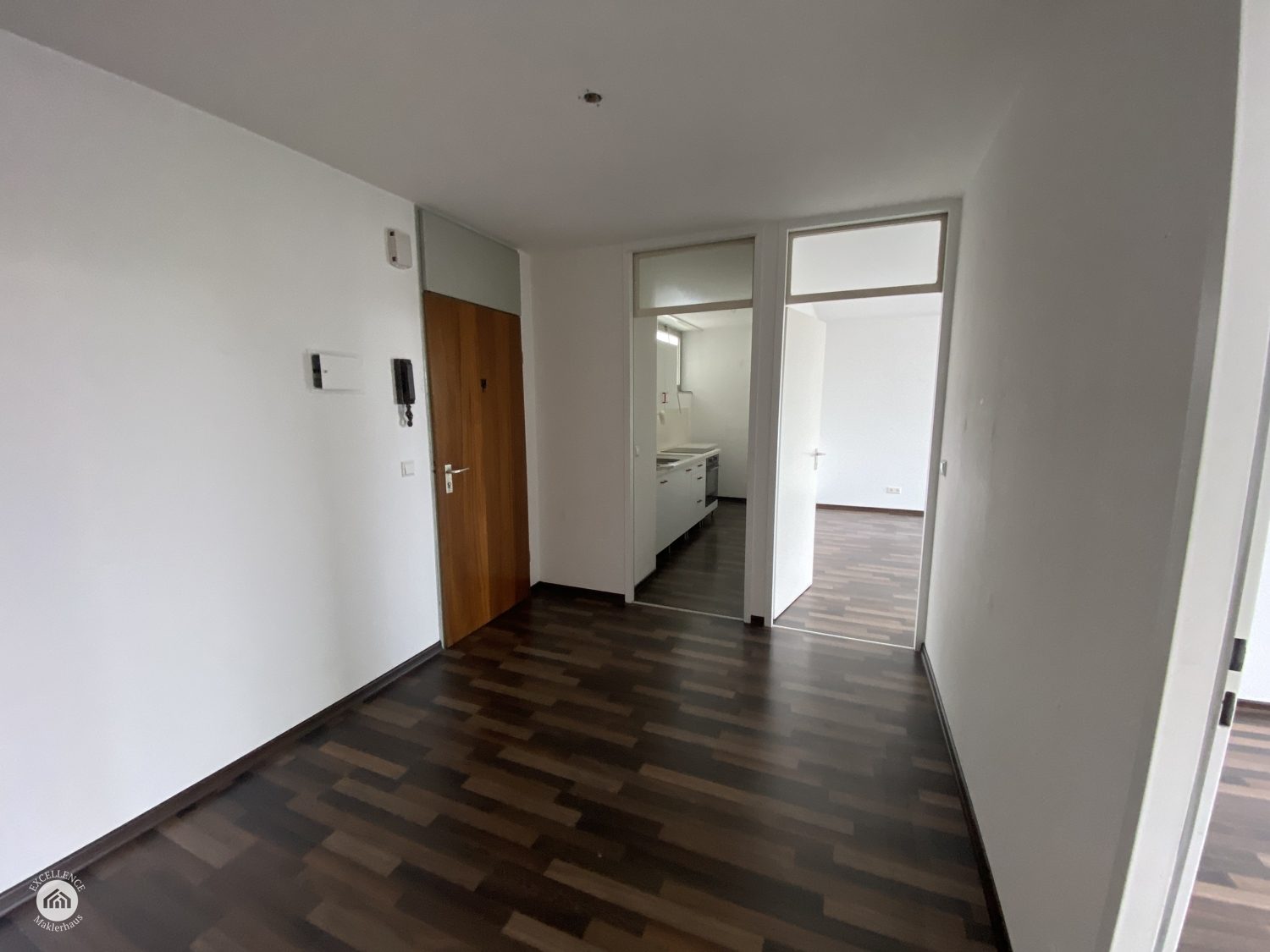Immobilienangebot - Neu-Ulm - Alle - Willkommen in Ihrem neuen Investment! Dreizimmerwohnung mit drei Balkonen.