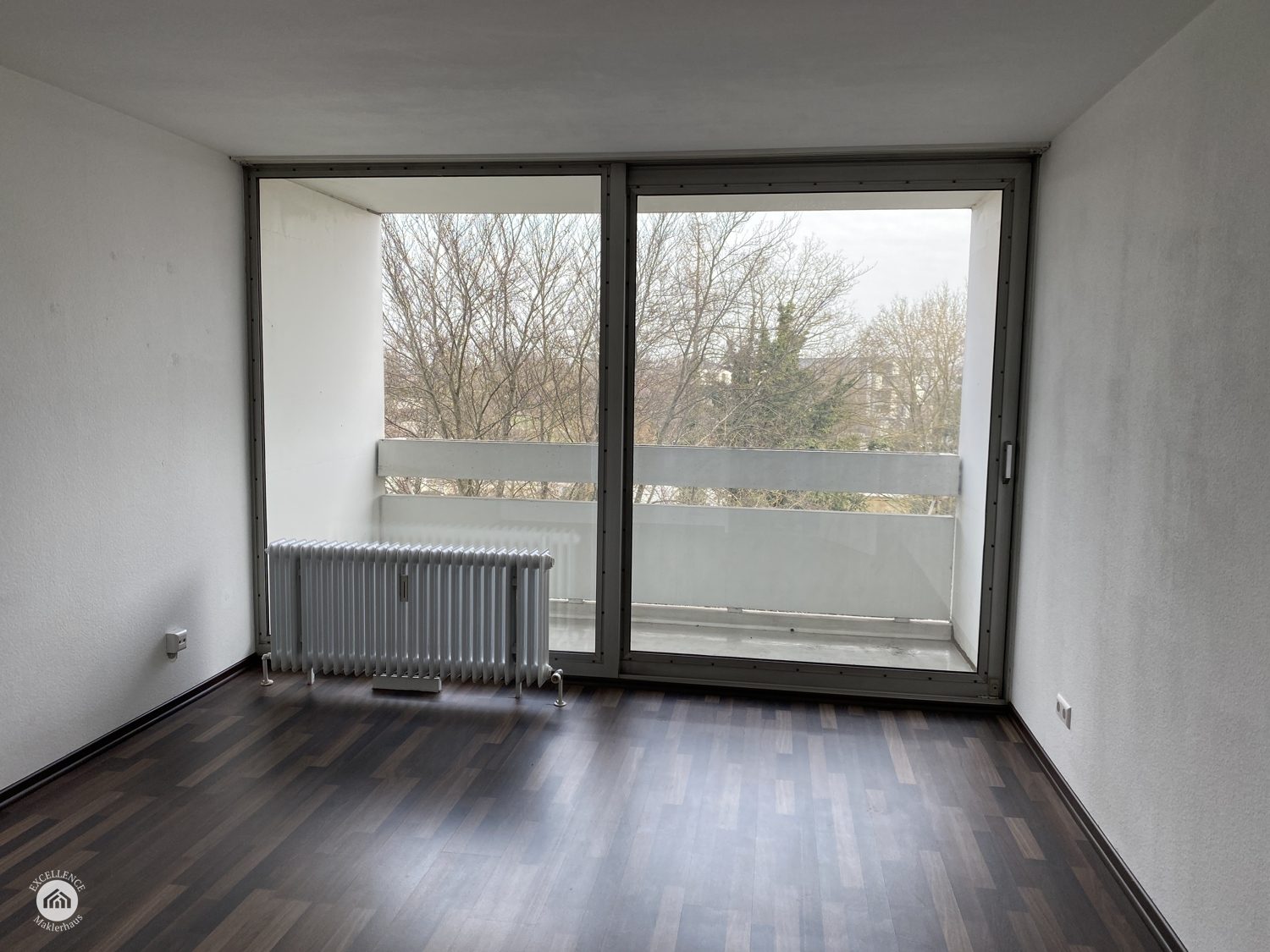 Immobilienangebot - Neu-Ulm - Alle - Willkommen in Ihrem neuen Investment! Dreizimmerwohnung mit drei Balkonen.