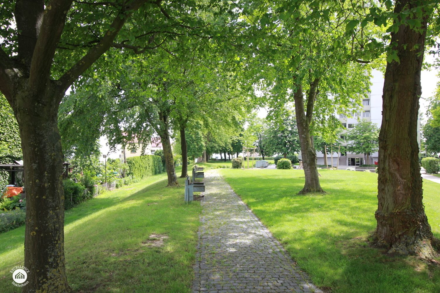 Immobilienangebot - Neu-Ulm - Alle - Willkommen in Ihrem neuen Investment! Dreizimmerwohnung mit drei Balkonen.