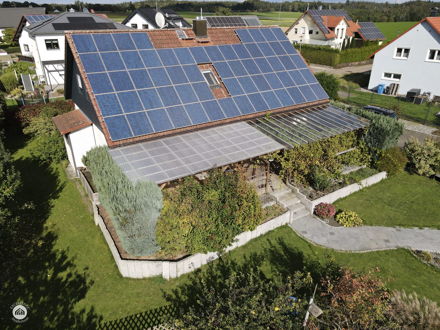 Immobilienangebot - Jagstzell / Dankoltsweiler - Alle - SCHÖNES EINFAMILIENHAUS MIT EINLIEGERWOHNUNG auf 1230 m² Grund