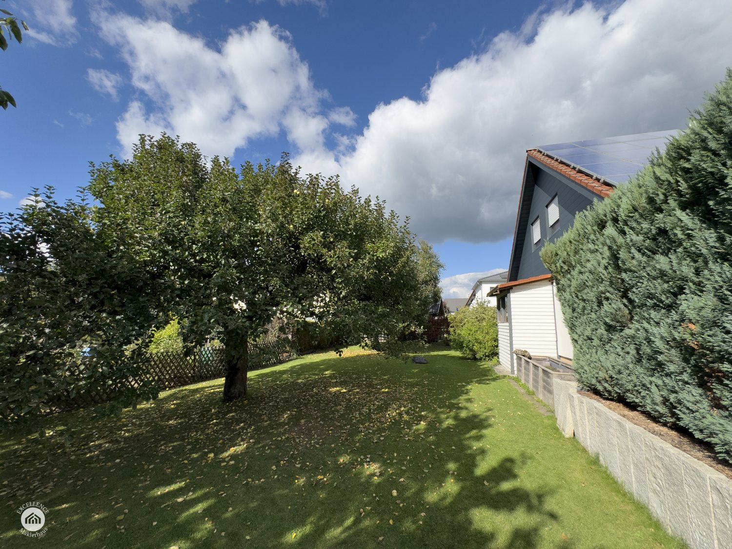 Immobilienangebot - Jagstzell / Dankoltsweiler - Alle - SCHÖNES EINFAMILIENHAUS MIT EINLIEGERWOHNUNG auf 1230 m² Grund