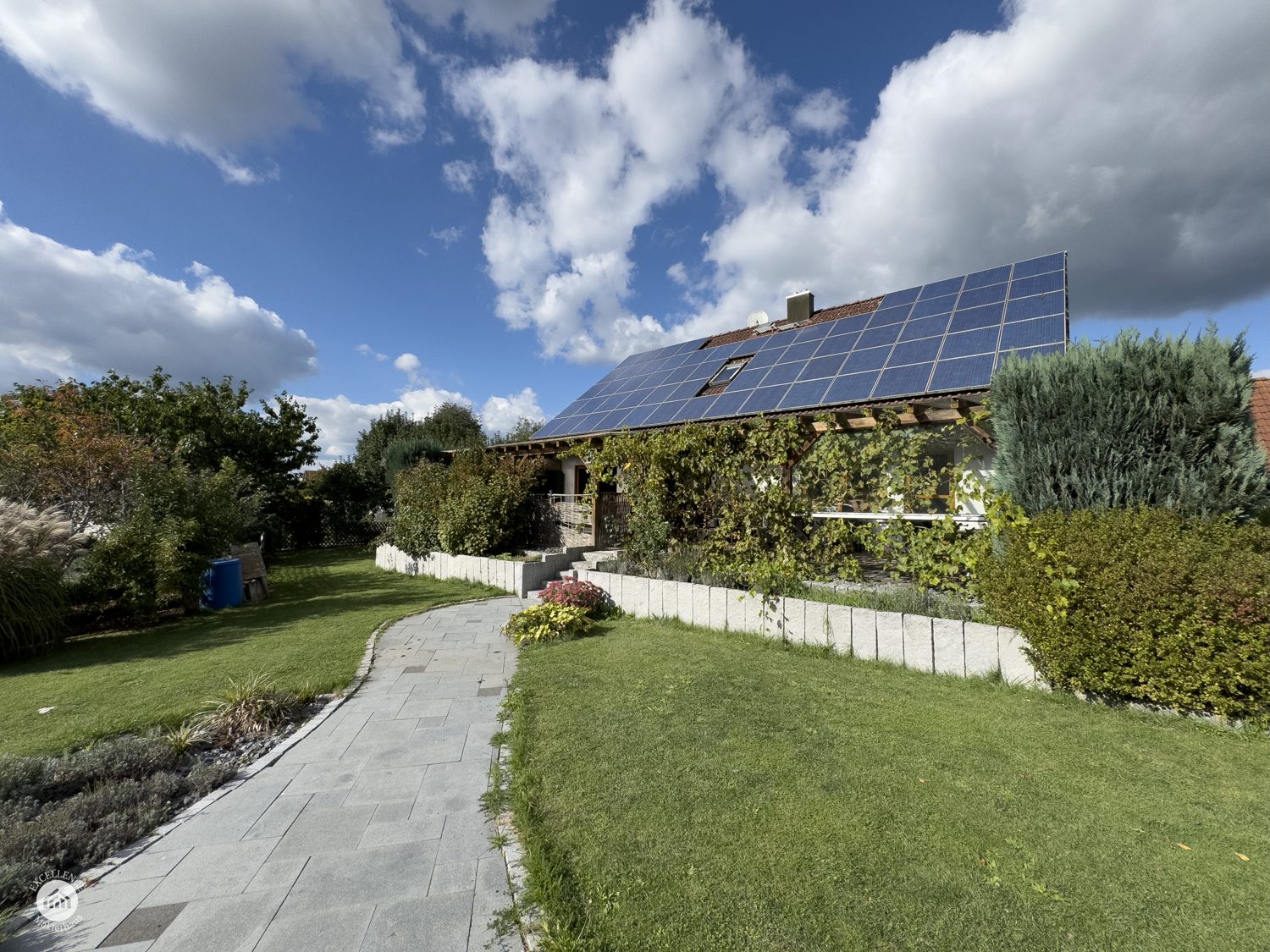 Immobilienangebot - Jagstzell / Dankoltsweiler - Alle - SCHÖNES EINFAMILIENHAUS MIT EINLIEGERWOHNUNG auf 1230 m² Grund