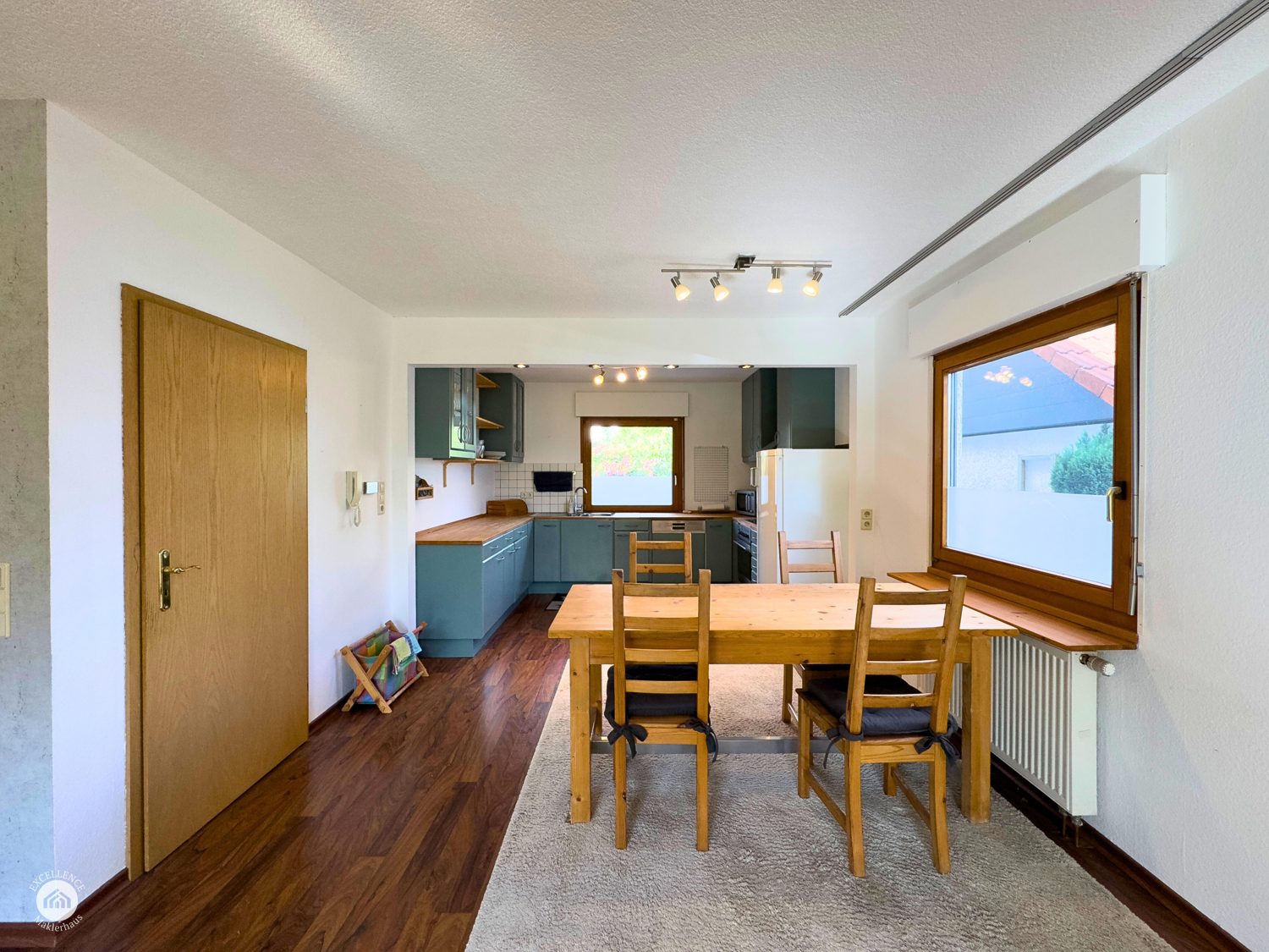 Immobilienangebot - Jagstzell / Dankoltsweiler - Alle - SCHÖNES EINFAMILIENHAUS MIT EINLIEGERWOHNUNG auf 1230 m² Grund