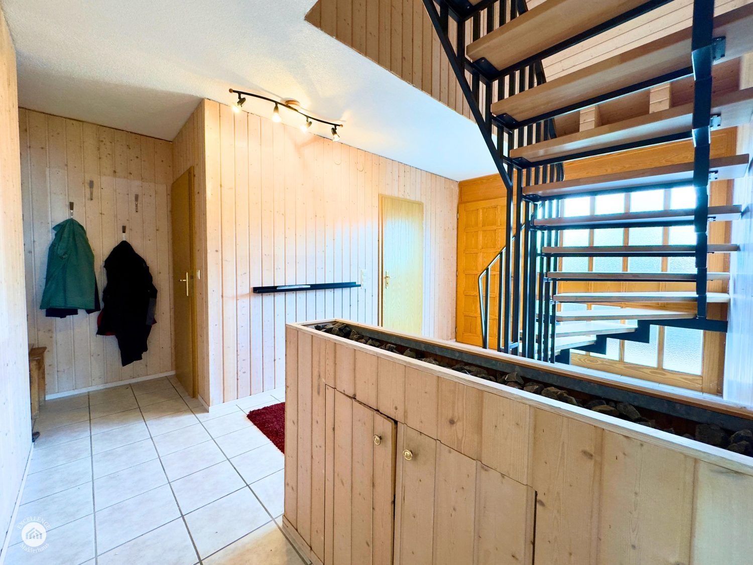 Immobilienangebot - Jagstzell / Dankoltsweiler - Alle - SCHÖNES EINFAMILIENHAUS MIT EINLIEGERWOHNUNG auf 1230 m² Grund