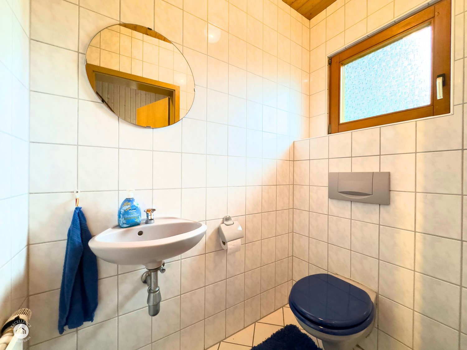 Immobilienangebot - Jagstzell / Dankoltsweiler - Alle - SCHÖNES EINFAMILIENHAUS MIT EINLIEGERWOHNUNG auf 1230 m² Grund